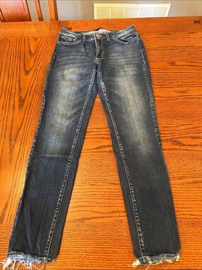 Women’s KanCan skinny jeans size 28 inseam measures about 28”